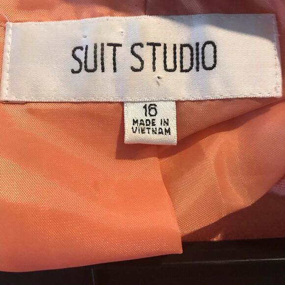 Suit Studio Skirt Suit Women’s Plus Size 16 Peach 2-Piece Blazer & Skirt Set - Picture 8 of 9